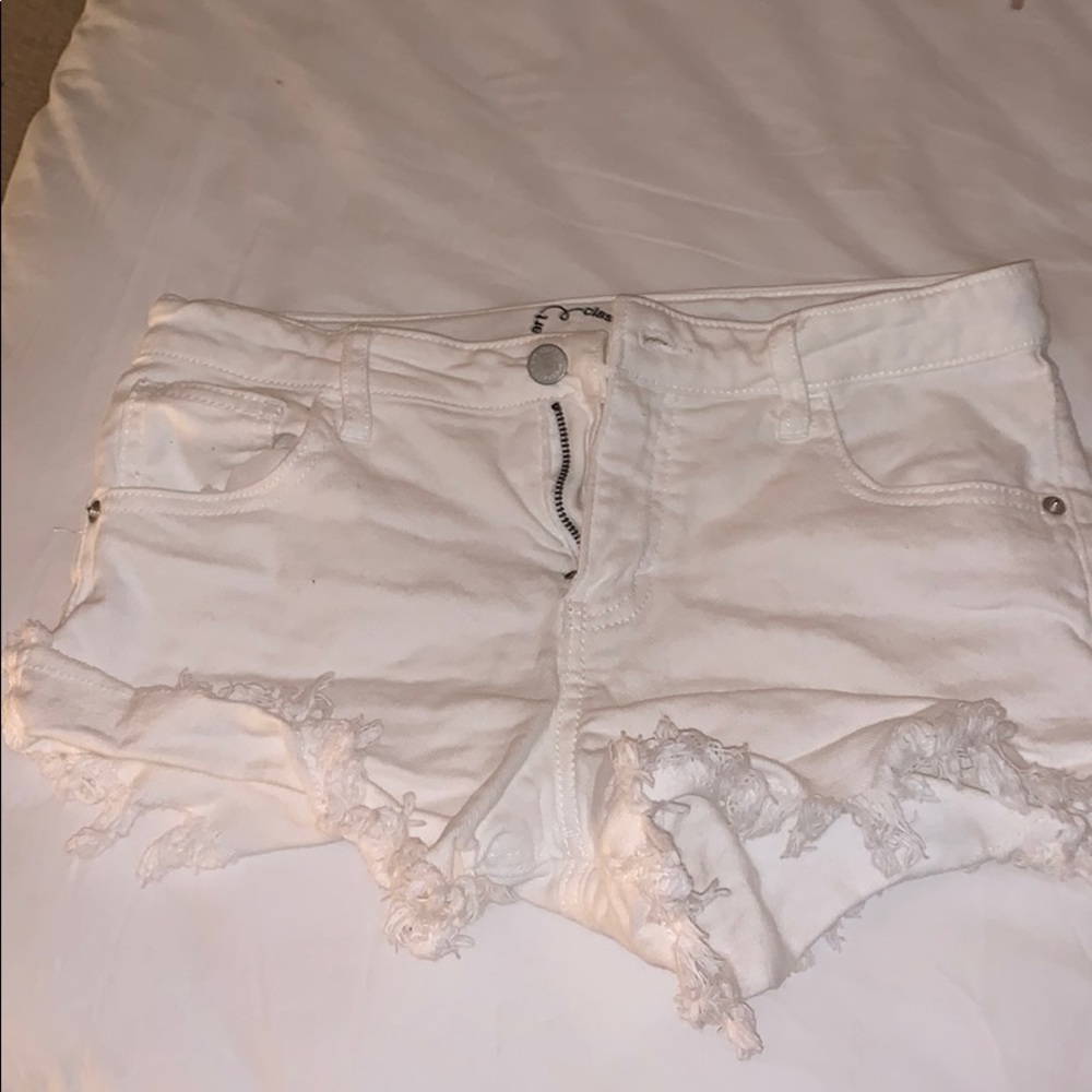 Kids art class Ripped End Shorts SIZE XL
